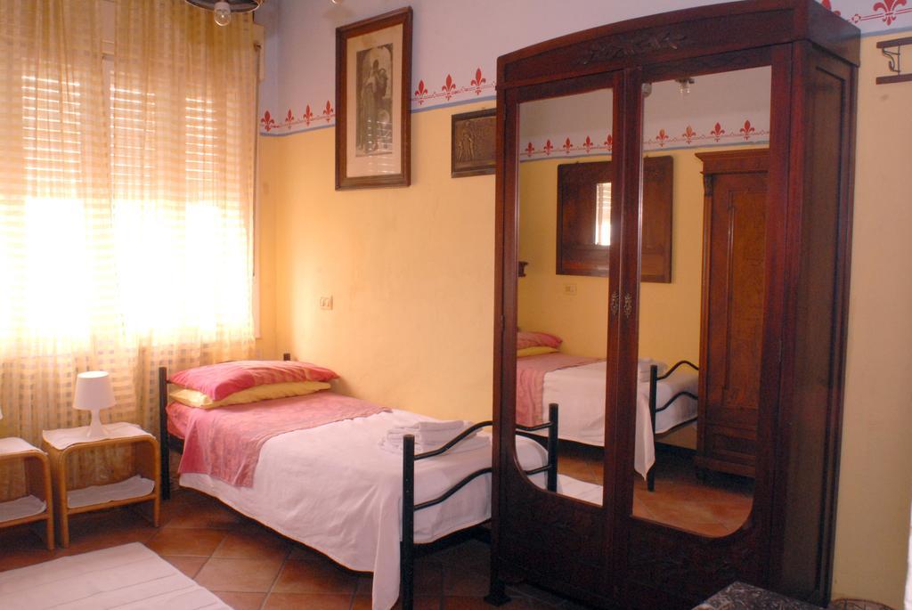 Villa Fiorita Монфальконе Номер фото